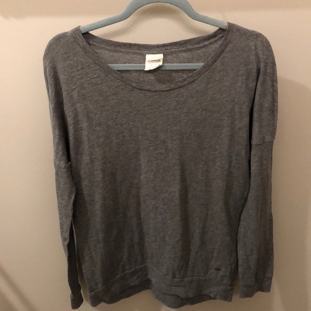 Grey top